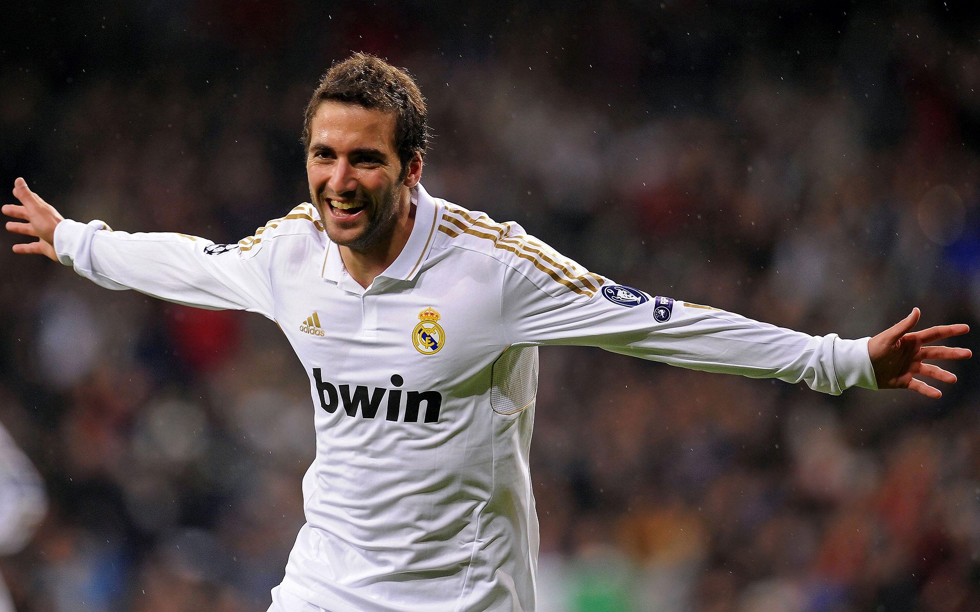 开云中国-利物浦在2024年英超联赛中获得亚军，利物浦英超2021