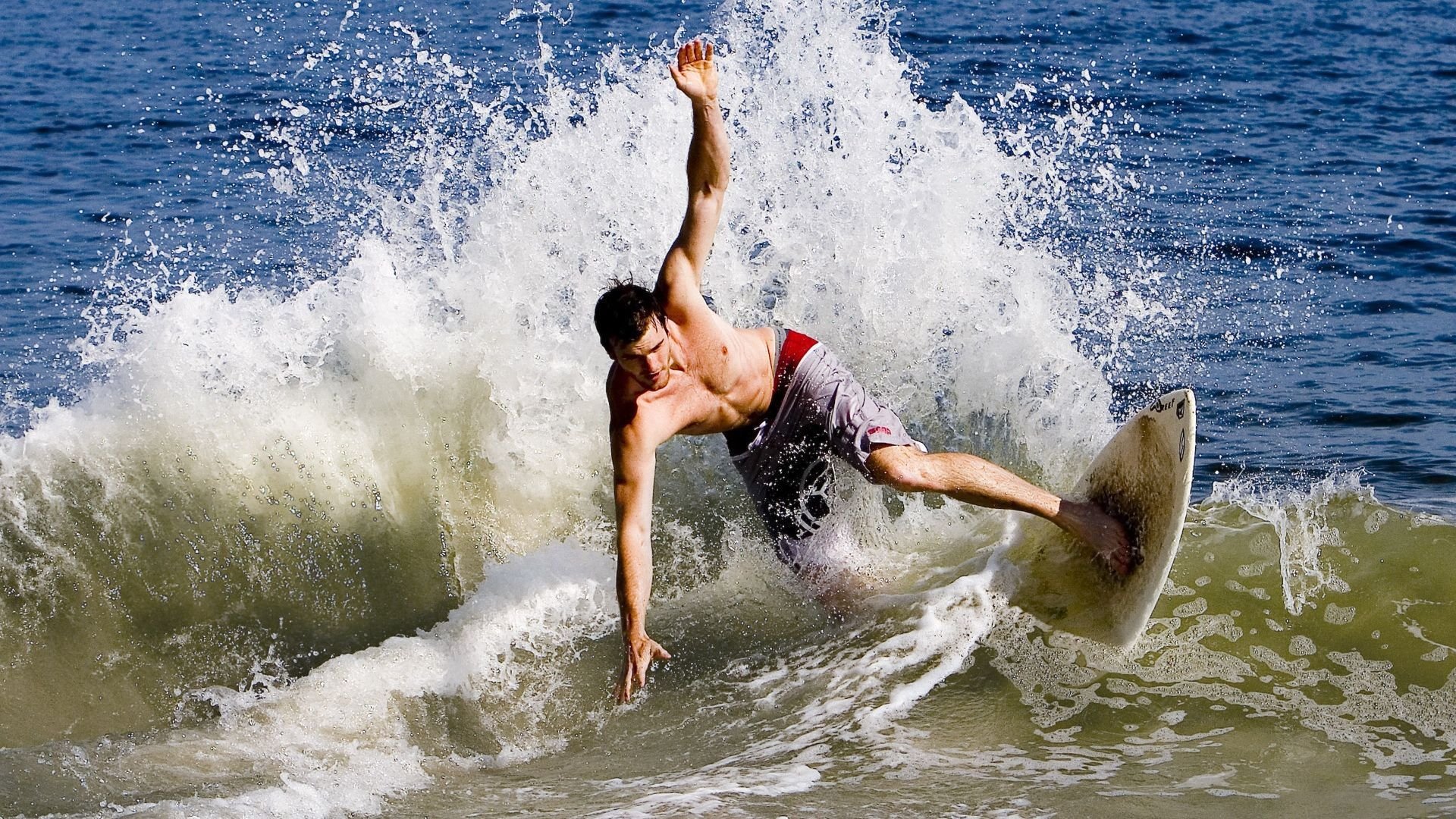 开云体育APP下载-电竞战队训练营管理与战术执行效率提升研究，电竞职业训练营